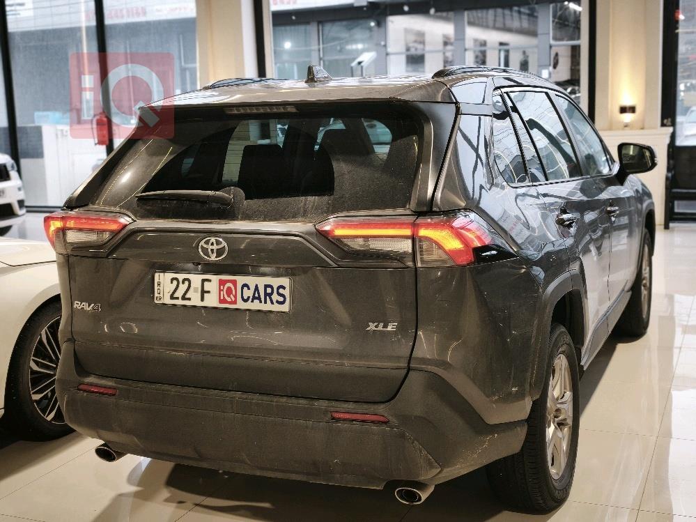 تويوتا راف 4